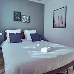 Maison Des Chalets, 4ch, 8p - -chu Apartment *